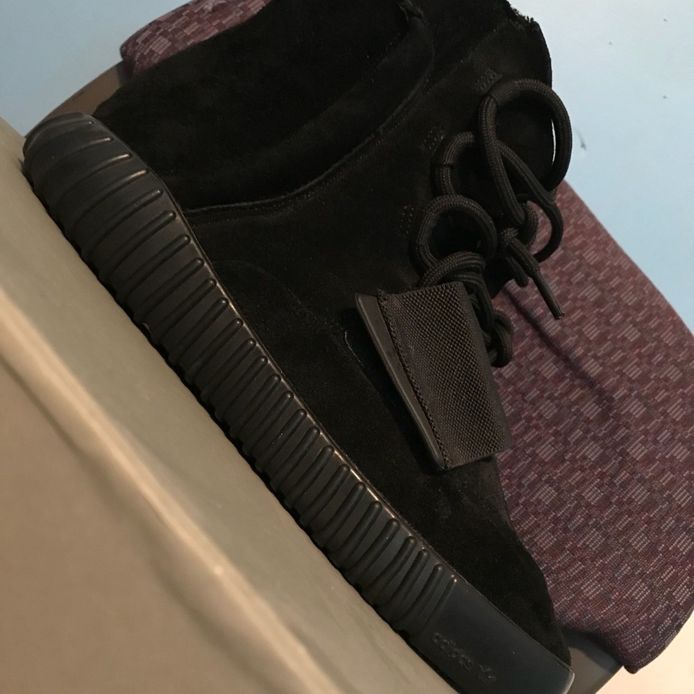 Yeezy boost 750 (piarate Black)